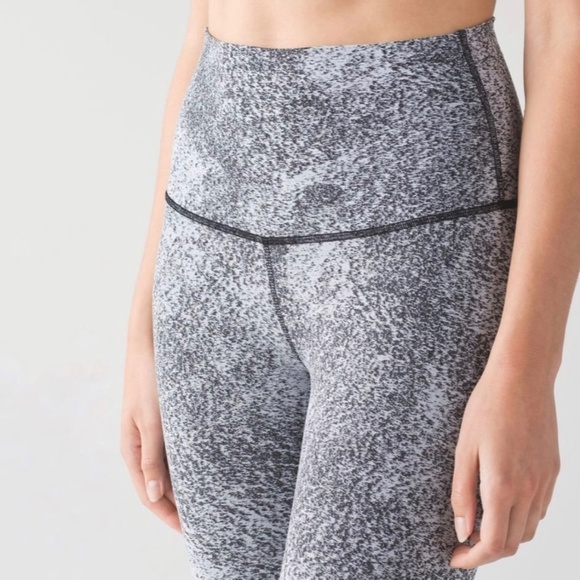 Lululemon Wunder Under Pant (Hi-Rise) Luon Spray Jacquard White Black - Picture 4 of 11